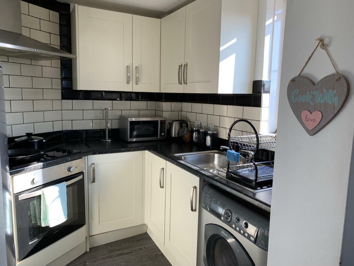 Eskdaill Place Apartment Kettering Luaran gambar