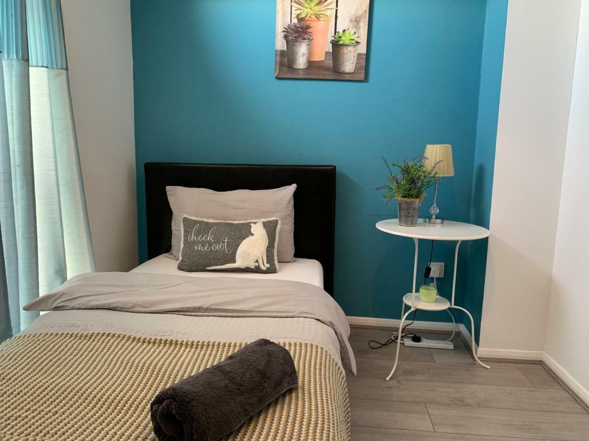 Eskdaill Place Apartment Kettering Luaran gambar